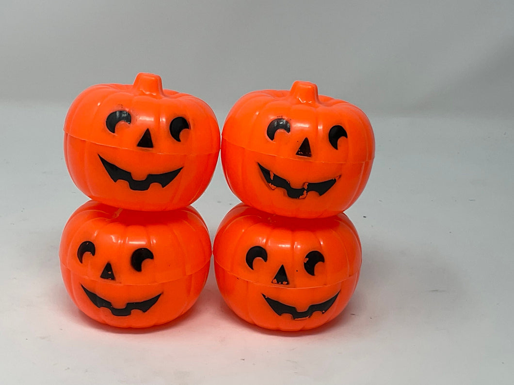 4 Vintage Plastic Blow Mold Mini Pumpkin Halloween Treat Containers. Blow Mold Jack o Lantern Containers with Lids. 1980’s